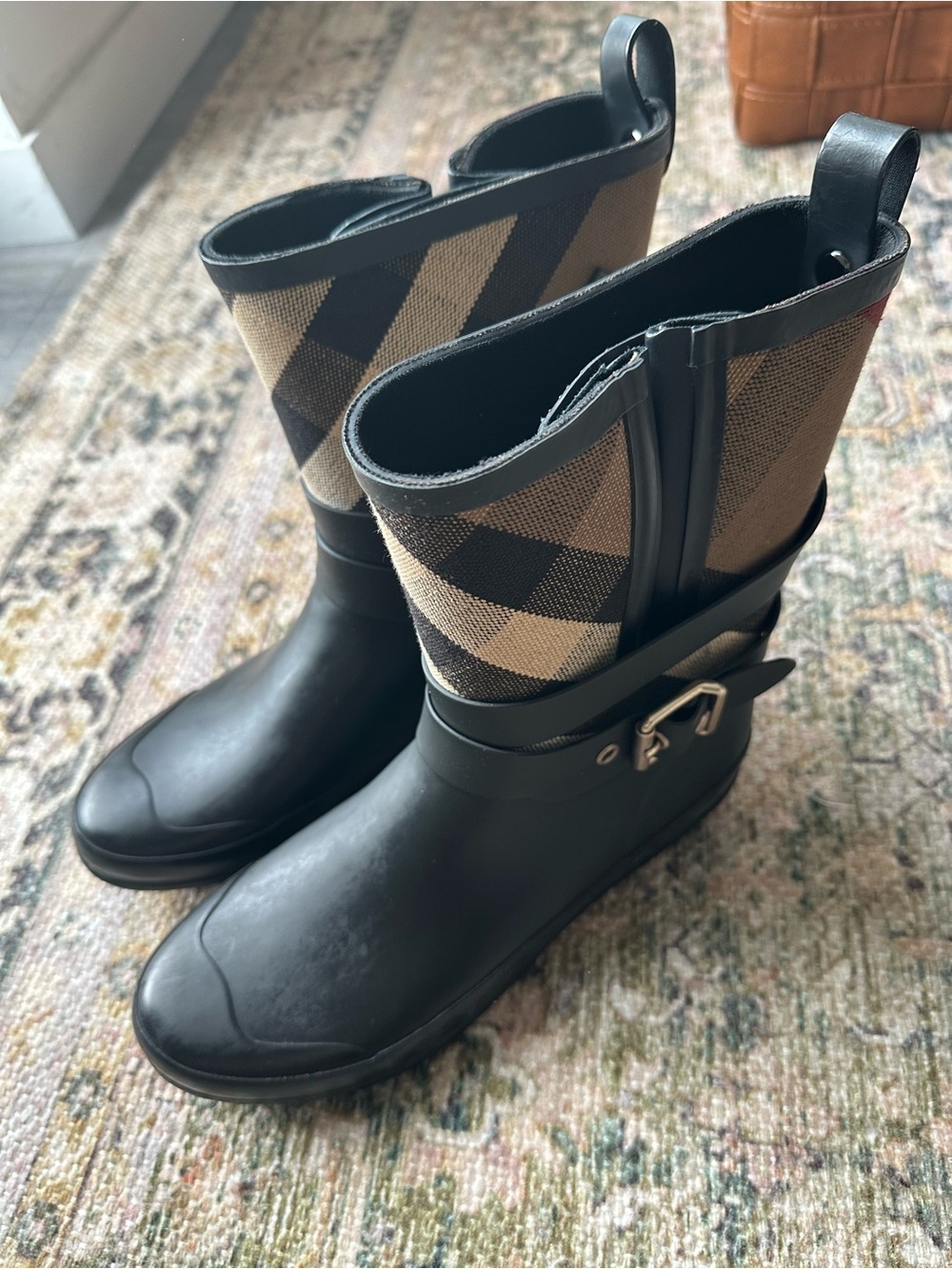Burberry Vintage Check Rubber Rain Boots Ankle Booties Black EU